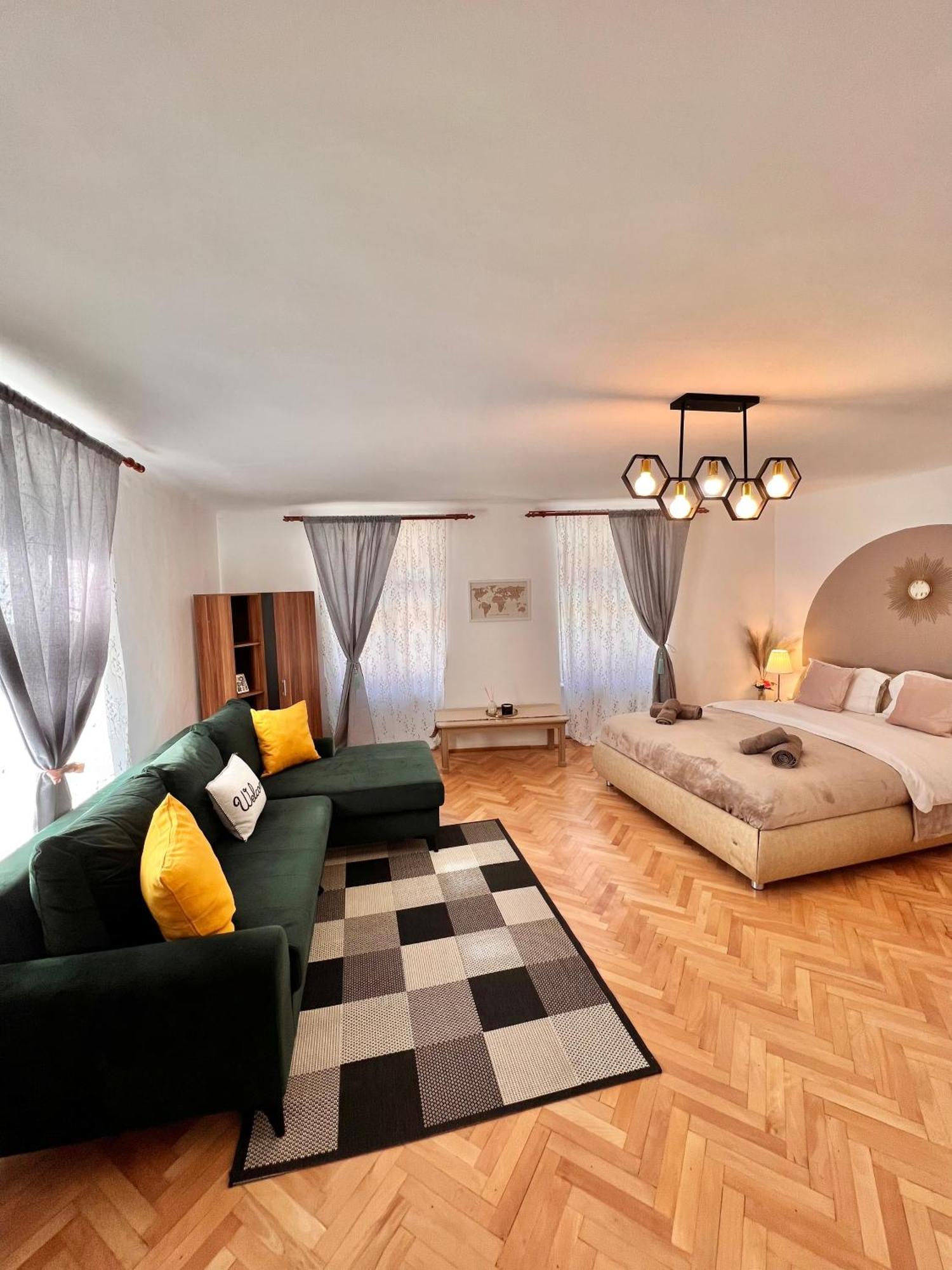 Old Town City Center Apartments Μπρασόβ Εξωτερικό φωτογραφία