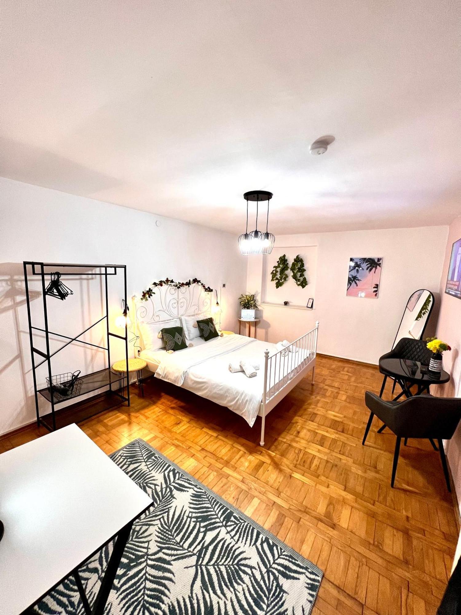 Old Town City Center Apartments Μπρασόβ Εξωτερικό φωτογραφία